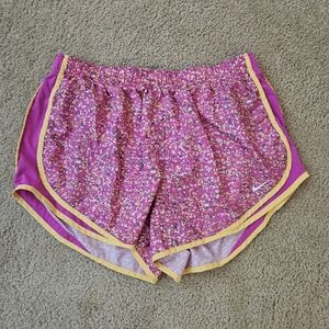 Nike Dri Fit Women's Size 1x Pink Yellow Colorful Running Shorts